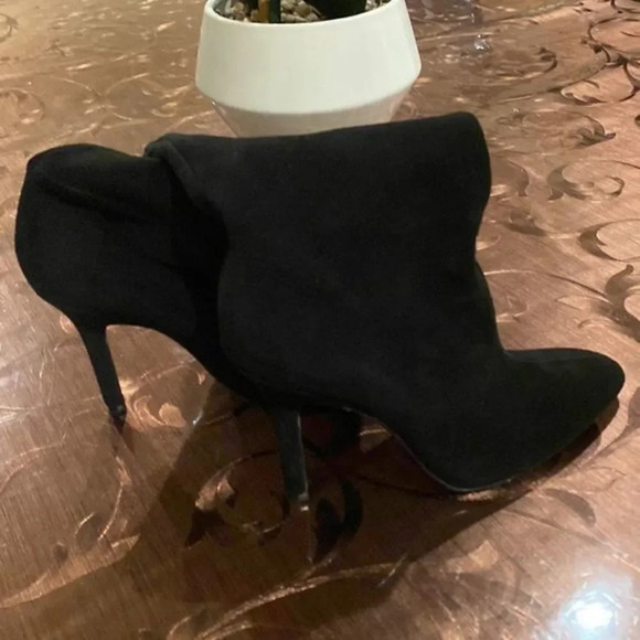 Zara Boots  
COWBOY SPLIT LEATHER HEELED ANKLE BOOTS - Picture 6 of 10